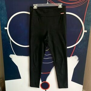 Lilly Pulitzer Desi Ultrasuede Legging NWOT - Black Size 10